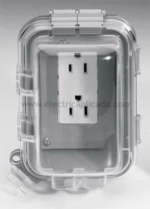 cubierta-total-para-tomacorriente-plastica-transparente-a-intemperie-retie-2